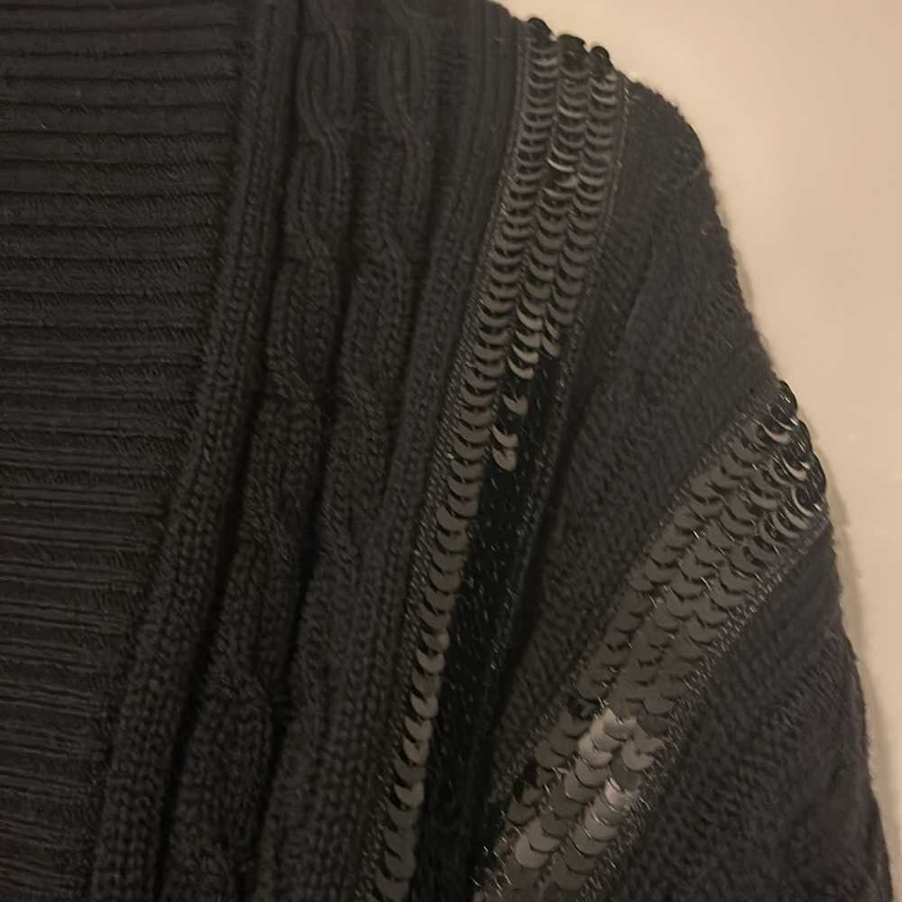Escada - Picture 9 of 11